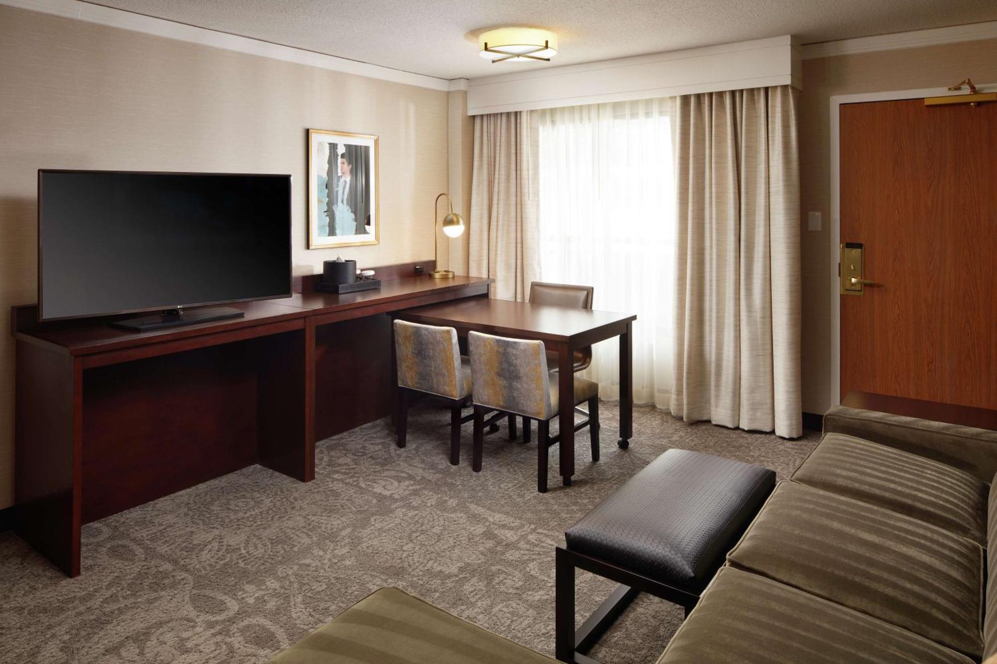 เอมบาสซี สวีท บาย ฮิลตัน ไทสัน คอร์เนอร์ Hotel ไทซันส์คอร์เนอร์ ภายนอก รูปภาพ