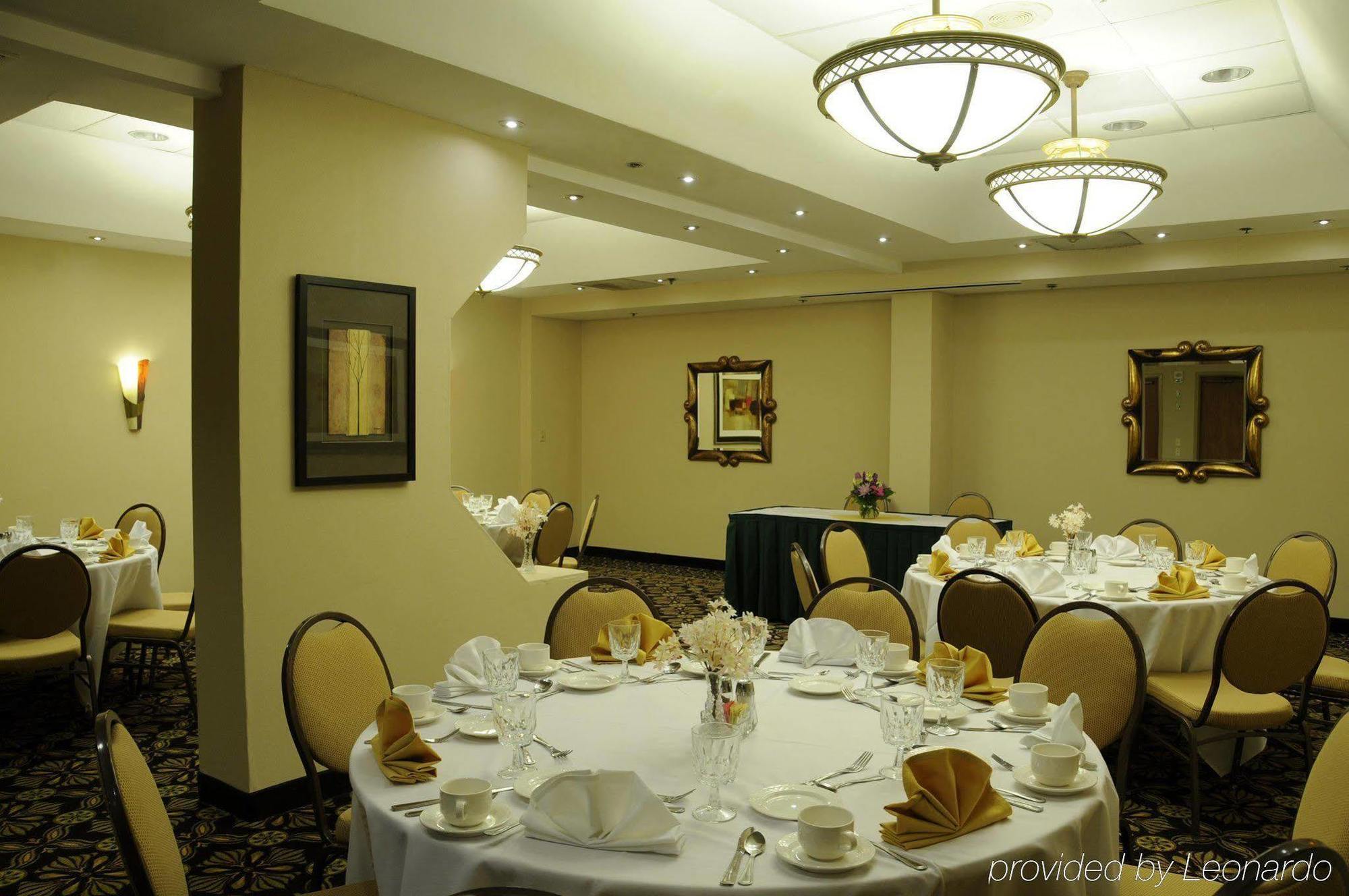 เอมบาสซี สวีท บาย ฮิลตัน ไทสัน คอร์เนอร์ Hotel ไทซันส์คอร์เนอร์ ร้านอาหาร รูปภาพ