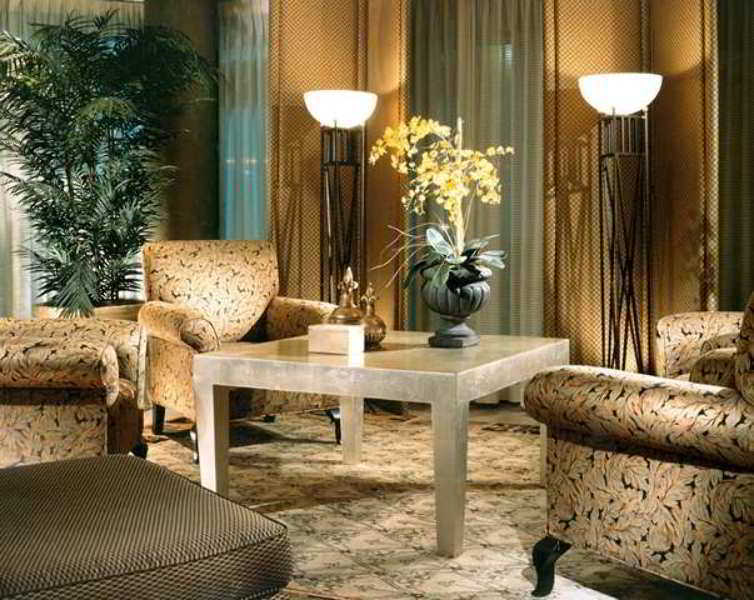 เอมบาสซี สวีท บาย ฮิลตัน ไทสัน คอร์เนอร์ Hotel ไทซันส์คอร์เนอร์ ห้อง รูปภาพ